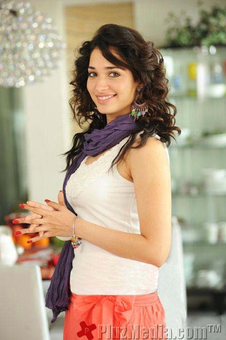 Tamanna - Jr.NTR and Tamanna's Oosaravelli New Stills | Picture 90512